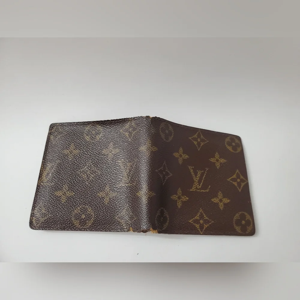 Authentic Louis Vuitton Wallet